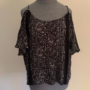 Cut out shoulder, spaghetti top blouse
